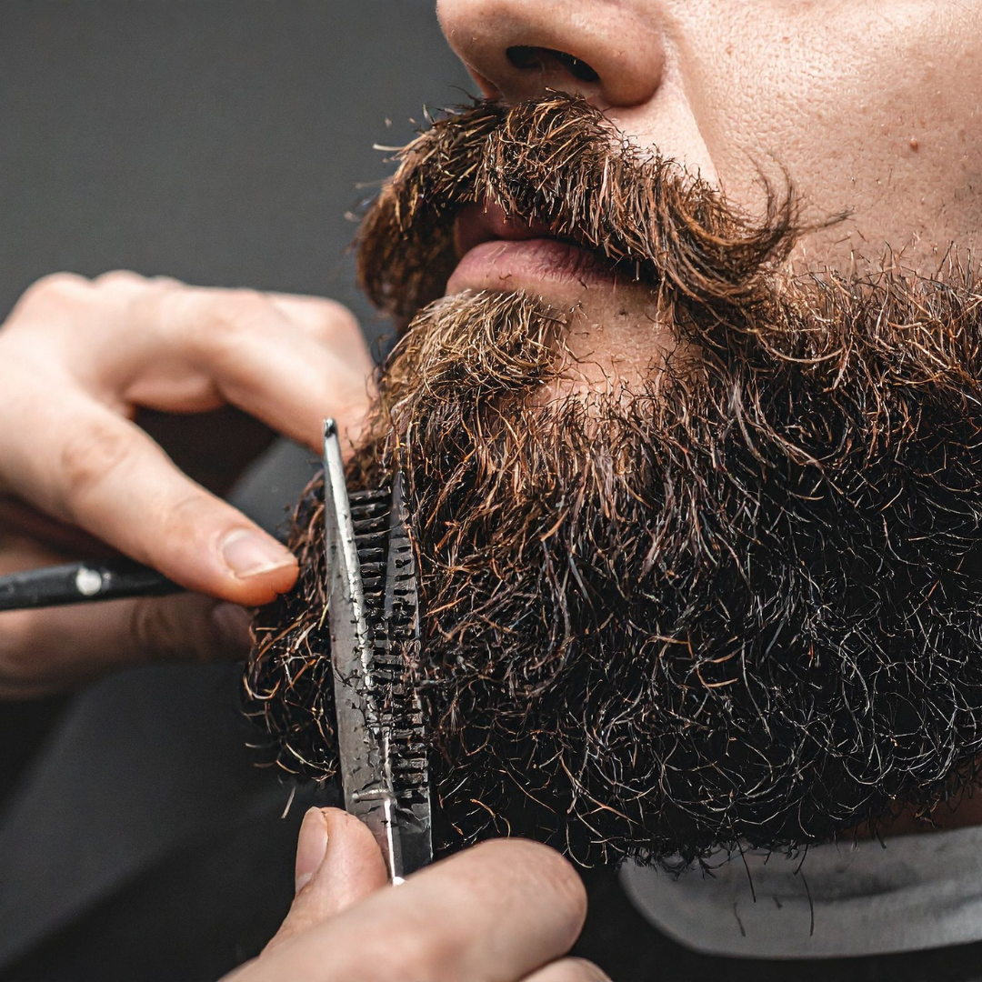 Interior da barbearia com cadeiras de couro